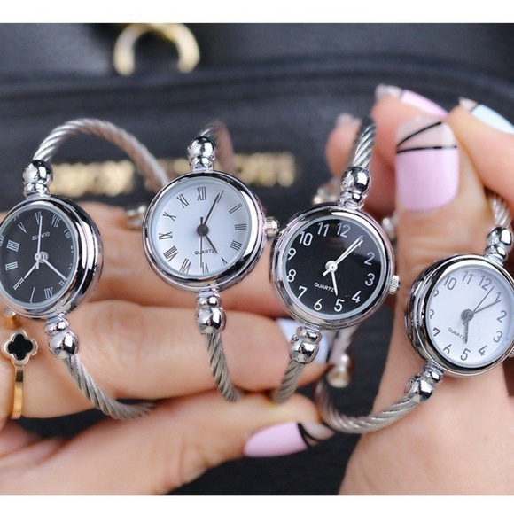 Accessories - NEW 4 Styles Elegant Bracelet Watch